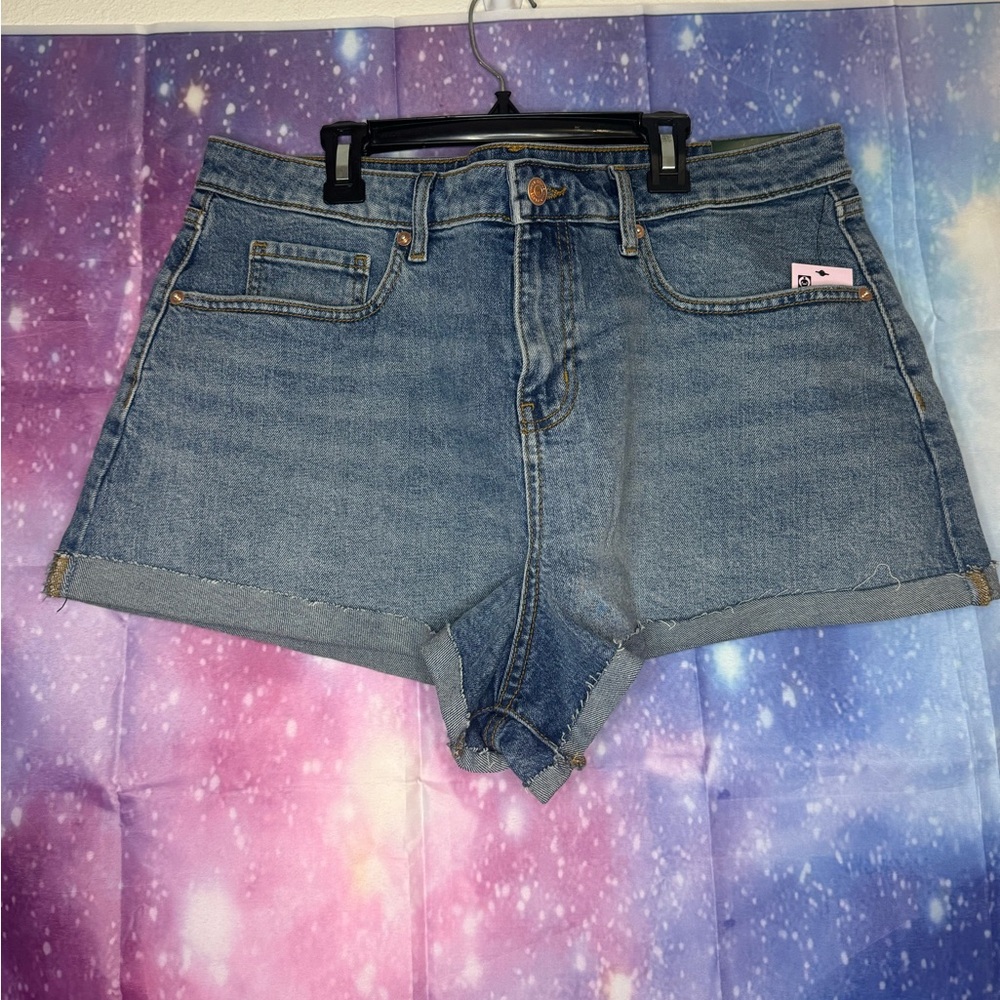 New Wild fable high rise jean shorts 🛍